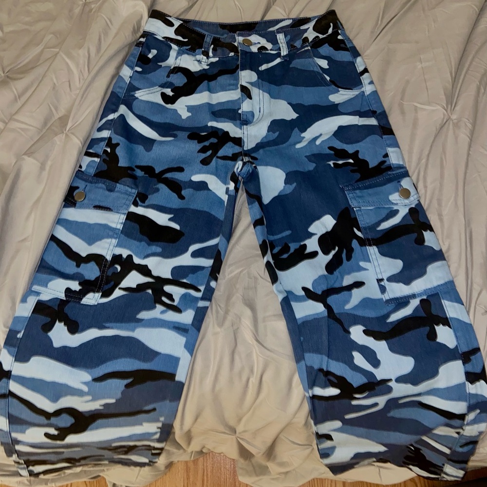SHEIN Petite XS Blue and Black Camouflage Pants